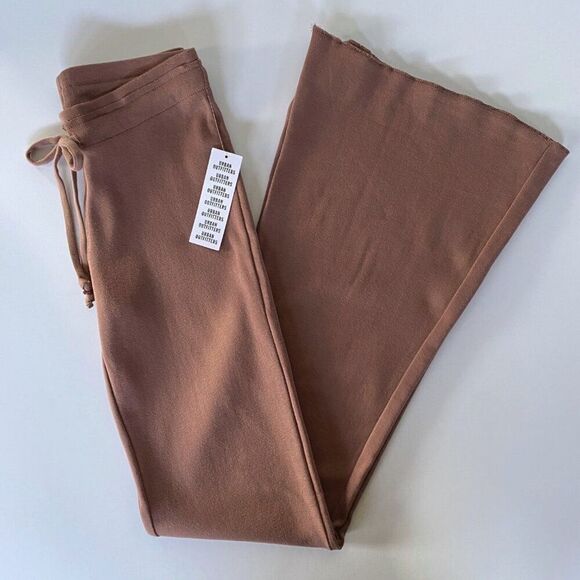 Urban Outfitters Low Rise Flare Wide Leg Lounge Yoga Active Pant L Sleek Fitted - Picture 11 of 12